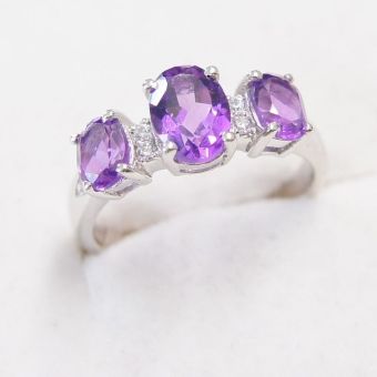 Hõbesõrmus-925 amet 2.20g