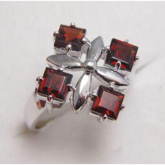 Hõbesõrmus-925 5,54g