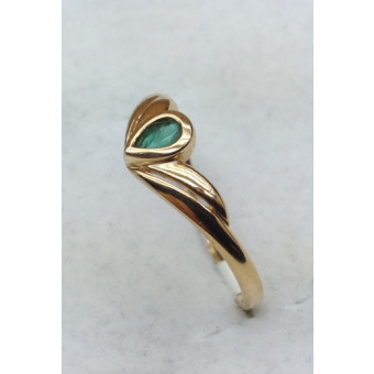 Kuldsõrmus-585 smaragdiga 1,10g